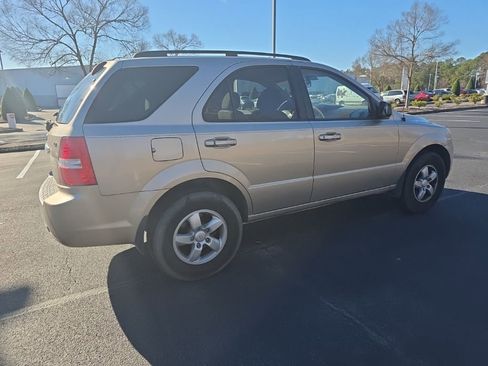 Used 2008 Kia Sorento LX image 8