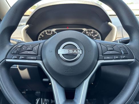 Used 2025 Nissan Altima 2.5 SV FWD image 28