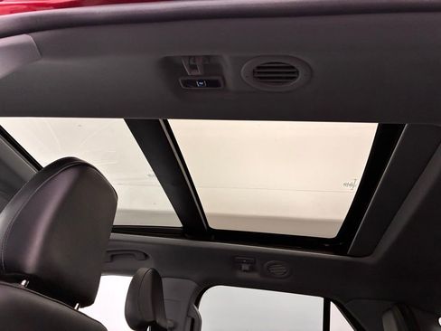 Certified 2023 Ford Explorer XLT w/ Equipment Group 202A image 7