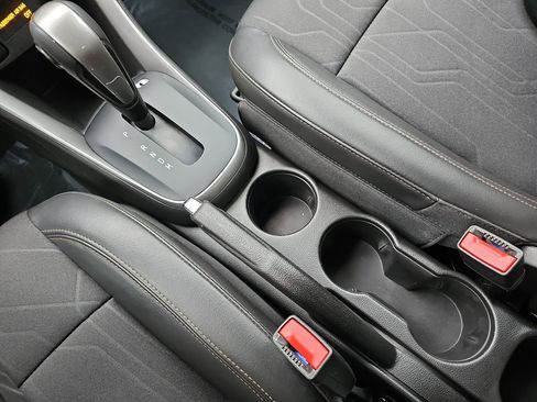 Used 2022 Chevrolet Trax LT w/ Redline Edition image 23