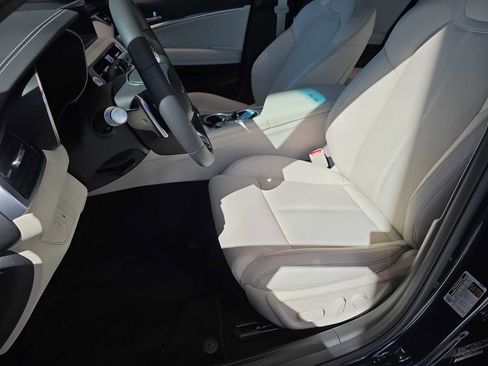 New 2026 Genesis G70 2.5T image 9