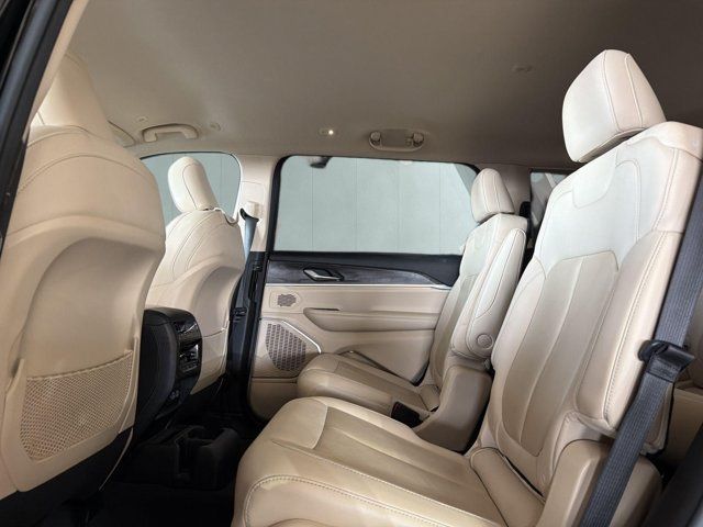 Used 2022 Jeep Grand Cherokee L Limited AWD/4WD image 11