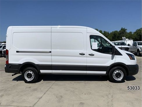 Used 2024 Ford Transit 250 148 Medium Roof w/ Load Area Protection Package RWD image 5