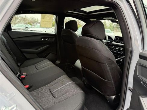 Used 2023 Honda Accord Sport image 10