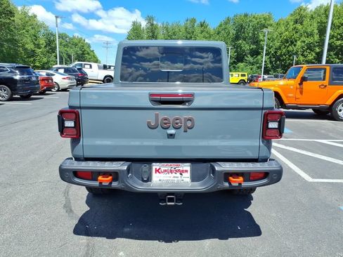Used 2025 Jeep Gladiator Mojave AWD/4WD image 7