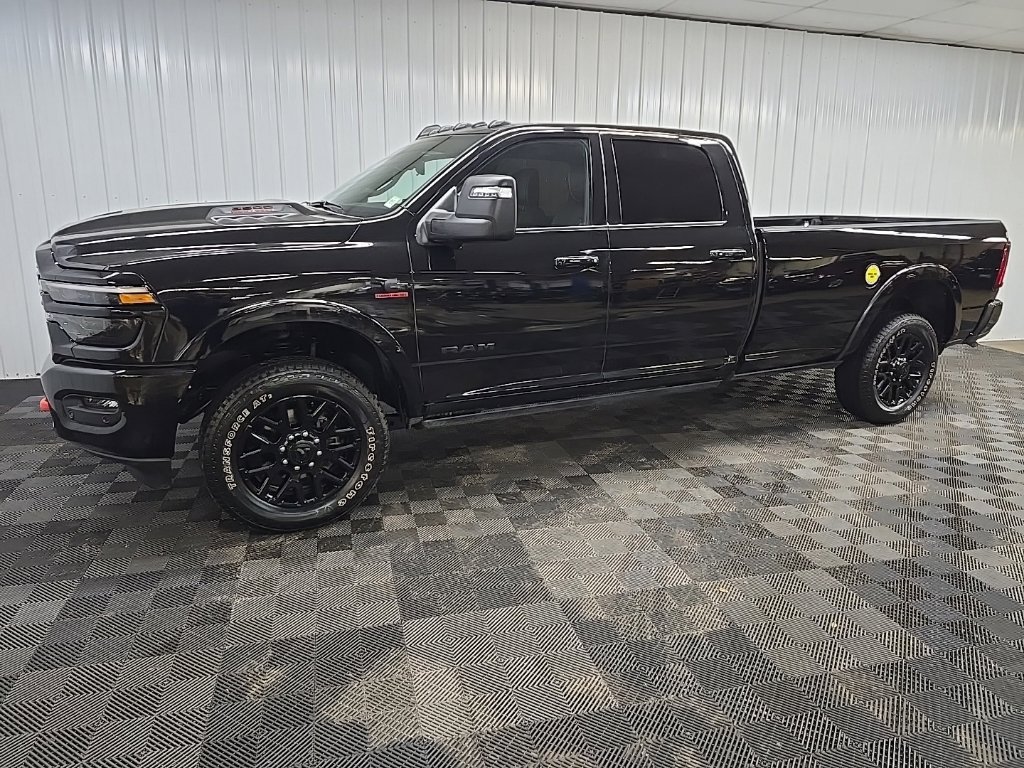 Used 2025 RAM 3500 Limited AWD/4WD image 6