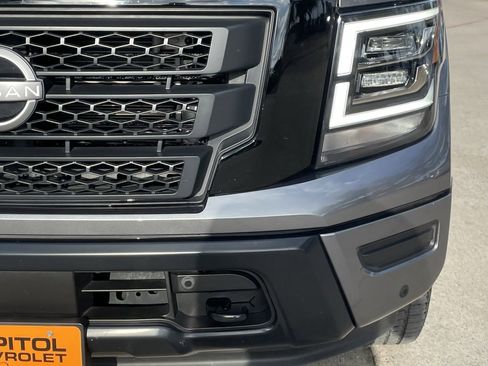 Used 2024 Nissan Titan SV w/ SV Convenience Package image 7