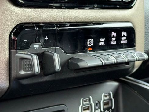 Used 2019 RAM 2500 Laramie AWD/4WD image 24