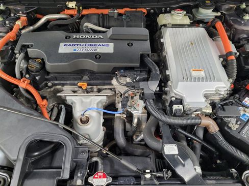 Used 2015 Honda Accord Hybrid Sedan image 30