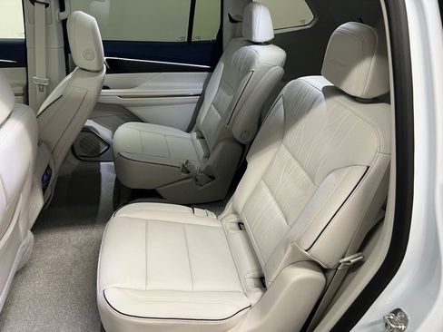 New 2026 Buick Enclave Avenir w/ Super Cruise Package image 31