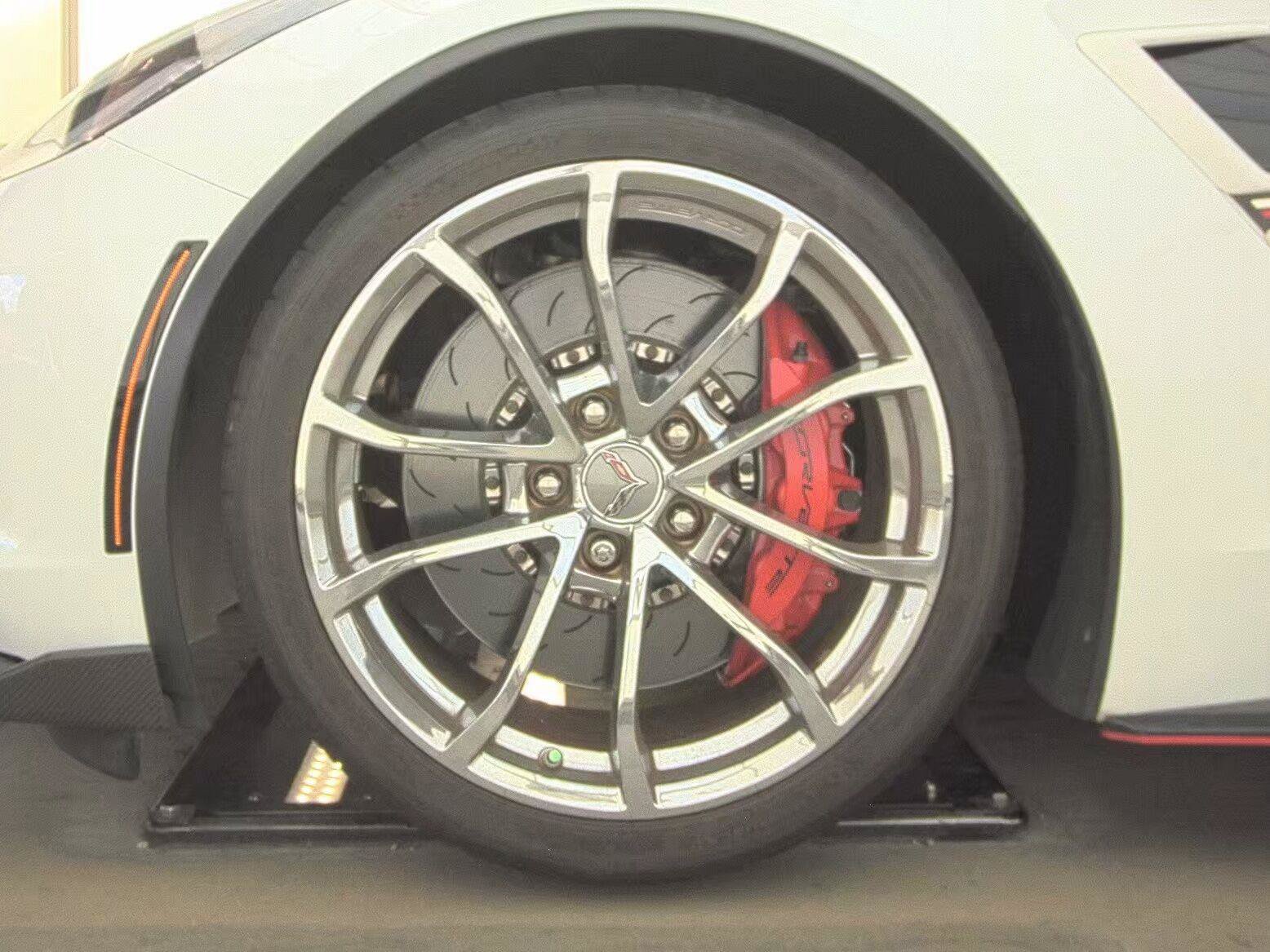 Used 2019 Chevrolet Corvette Grand Sport w/ Carbon Flash Badge Package RWD image 13