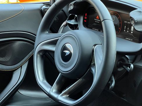 Used 2025 McLaren 750S Spider RWD image 42