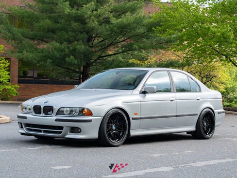 Used 2000 BMW 540i w/ M Sport Package RWD image 2