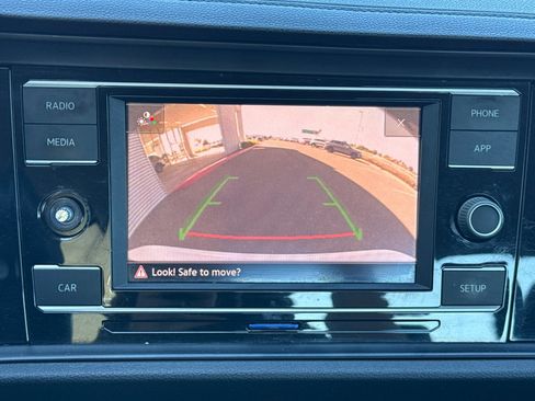 Used 2019 Volkswagen Jetta R-Line FWD image 19