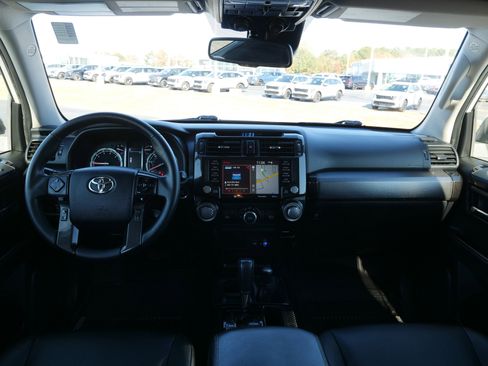 Used 2020 Toyota 4Runner SR5 image 19
