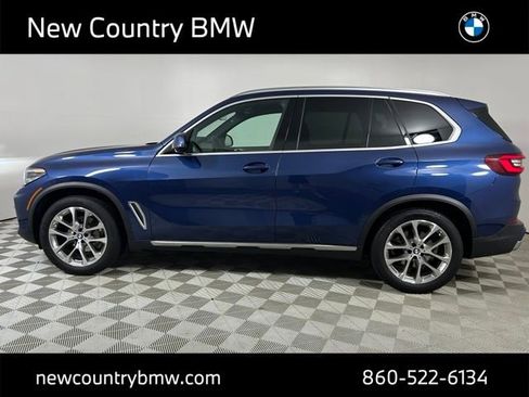 Used 2023 BMW X5 xDrive40i w/ Premium Package AWD/4WD image 4