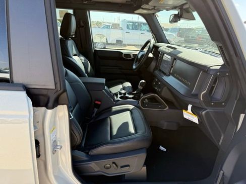 New 2025 Ford Bronco Badlands image 11