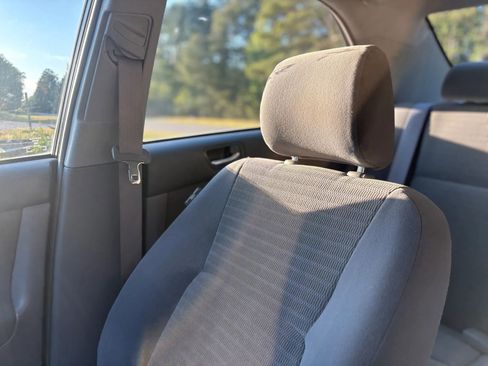 Used 2006 Toyota Camry XLE FWD image 29