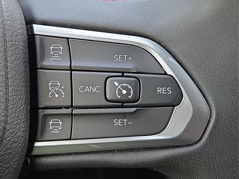 Used 2024 Jeep Compass Trailhawk AWD/4WD image 18