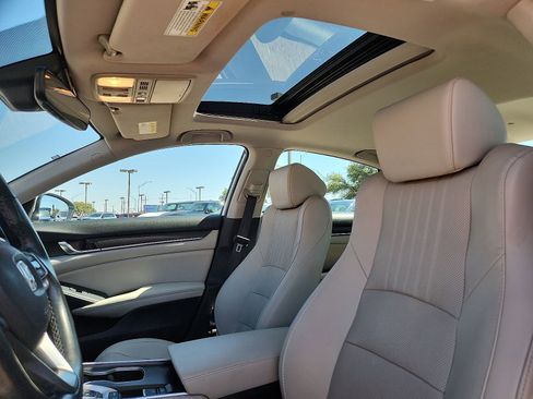 Used 2021 Honda Accord Touring image 14