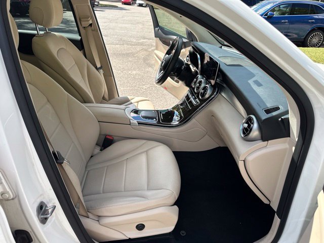 Used 2022 Mercedes-Benz GLC 300 w/ Multimedia Package Lite image 18