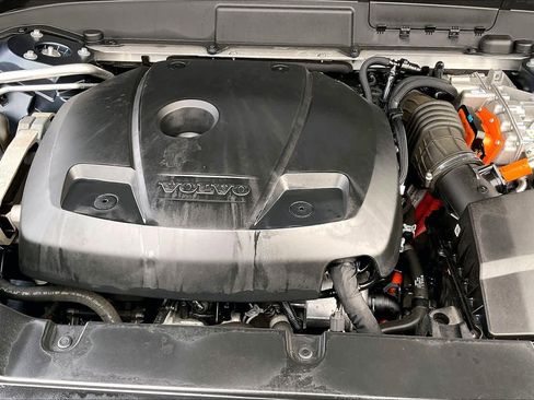 Used 2018 Volvo XC60 T8 Inscription w/ Advanced Package image 13