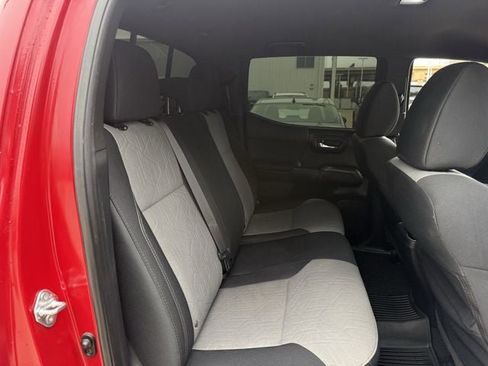 Used 2021 Toyota Tacoma TRD Sport RWD image 31