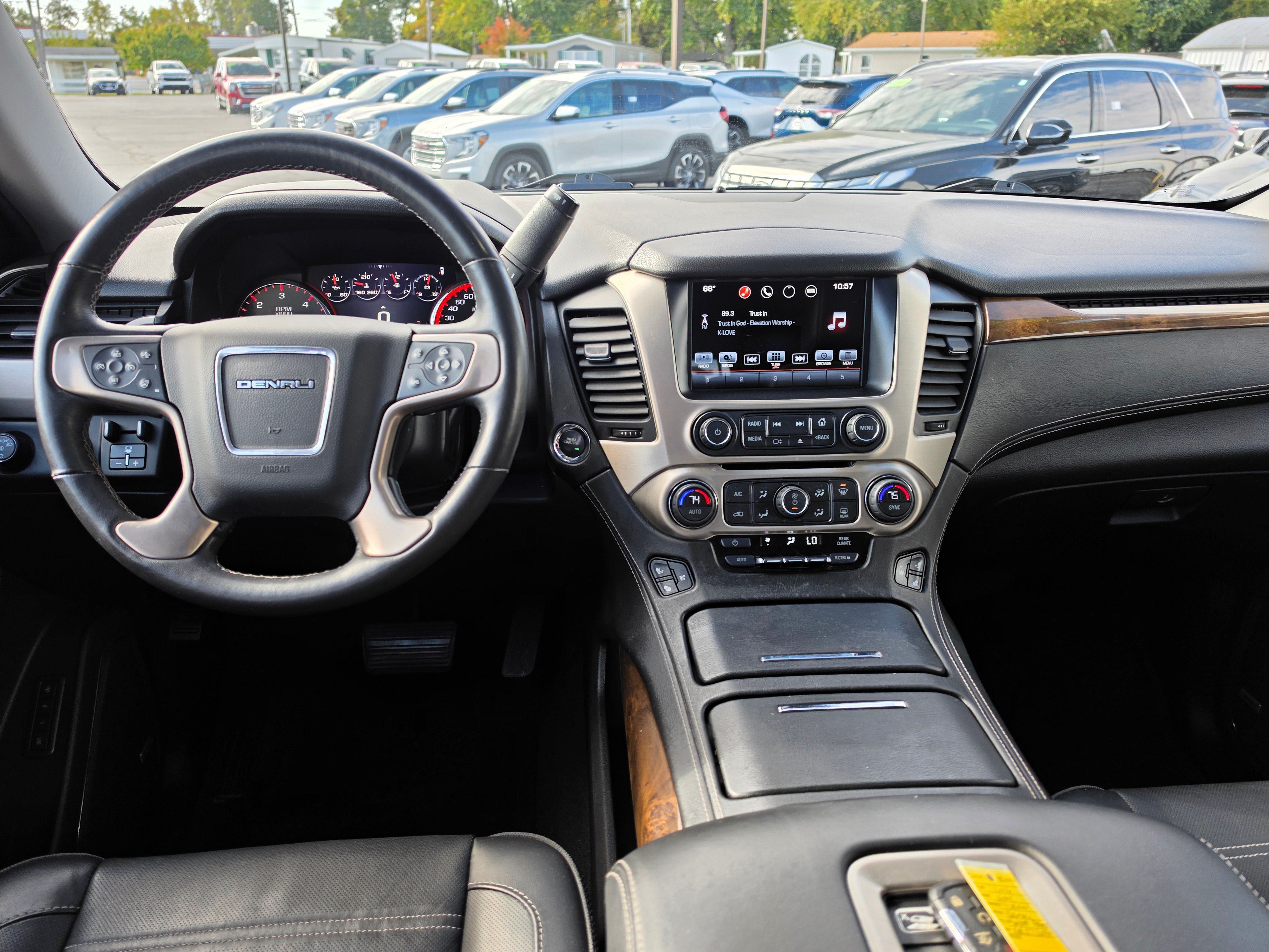 Used 2016 GMC Yukon Denali AWD/4WD image 10