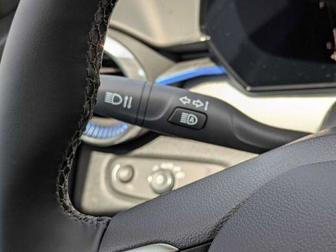 New 2026 Chevrolet Trax LT w/ Driver Confidence Package FWD image 27