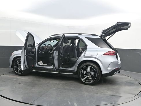 Used 2025 Mercedes-Benz GLE 450e 4MATIC image 50