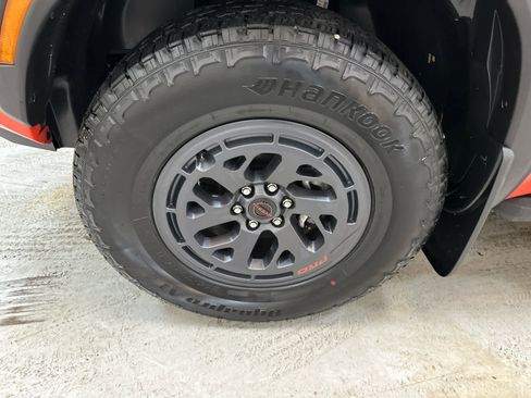 Certified 2025 Nissan Frontier PRO-4X w/ Pro Convenience Package AWD/4WD image 11