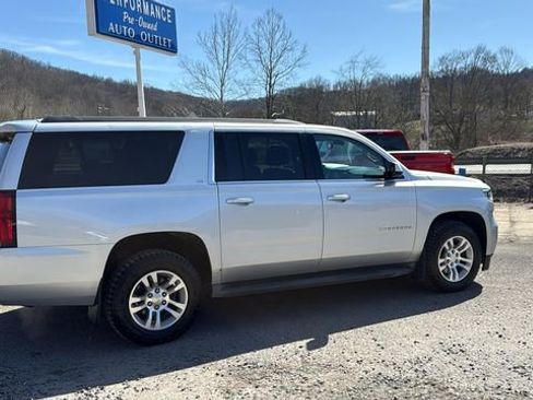 Used 2015 Chevrolet Suburban LS image 3