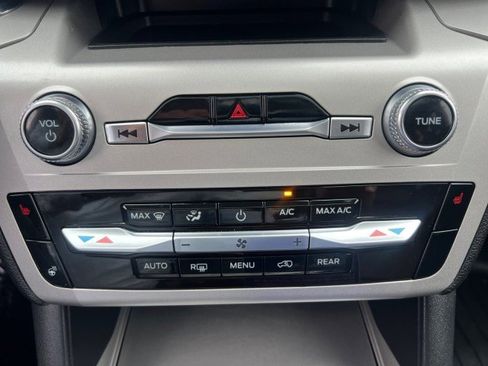 Certified 2022 Ford Explorer XLT w/ Equipment Group 202A image 16