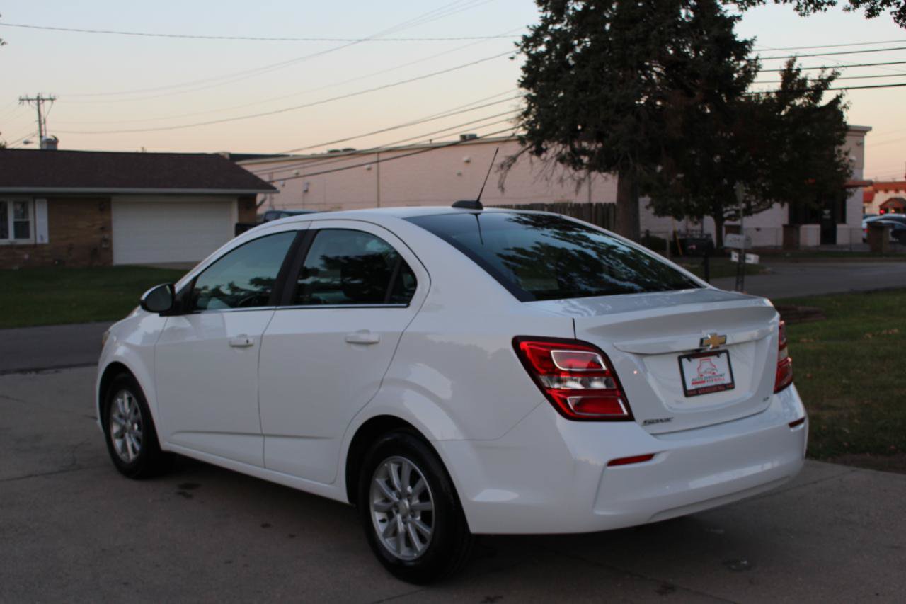 Used 2018 Chevrolet Sonic LT FWD image 7