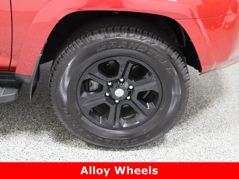 Used 2024 Toyota 4Runner SR5 image 5