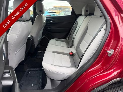 Used 2021 Chevrolet TrailBlazer LS image 24