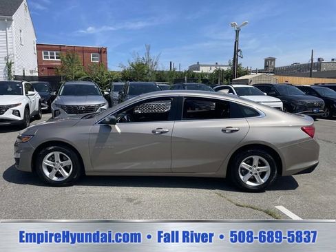 Used 2024 Chevrolet Malibu LT FWD image 10