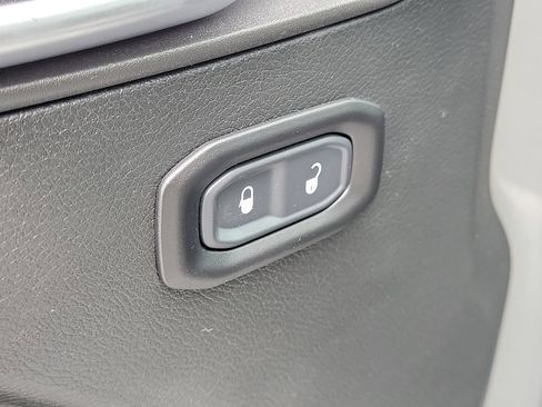 Used 2020 Jeep Wrangler Unlimited Sport S AWD/4WD image 19