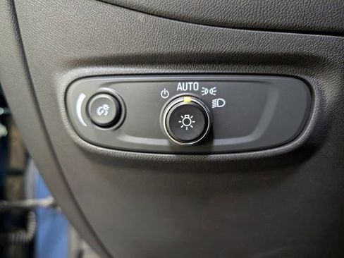 Used 2024 Chevrolet Equinox RS FWD image 19