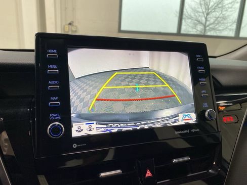 Used 2022 Toyota Camry XLE image 23