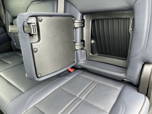 Used 2022 Chevrolet Silverado 1500 High Country image 17