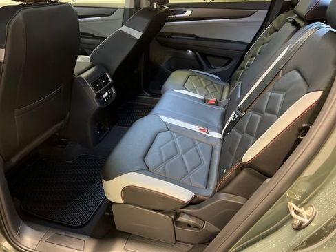 New 2026 Volkswagen Atlas Peak Edition AWD/4WD image 7