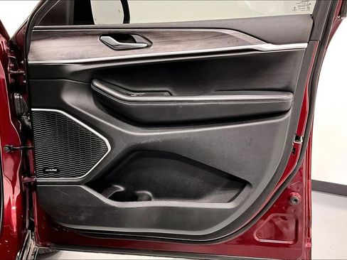 Used 2021 Jeep Grand Cherokee L Limited image 23