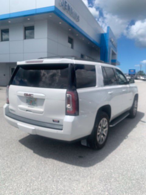 Used 2017 GMC Yukon SLT w/ HD Trailering Package AWD/4WD image 3