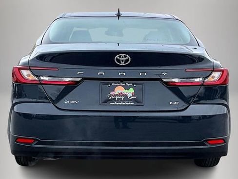 Used 2025 Toyota Camry LE image 6