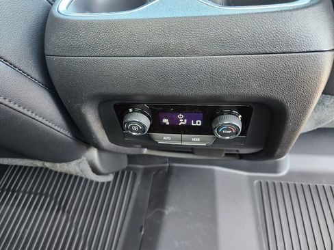 New 2026 Chevrolet Traverse LT w/ Sun and Wheel Package image 9