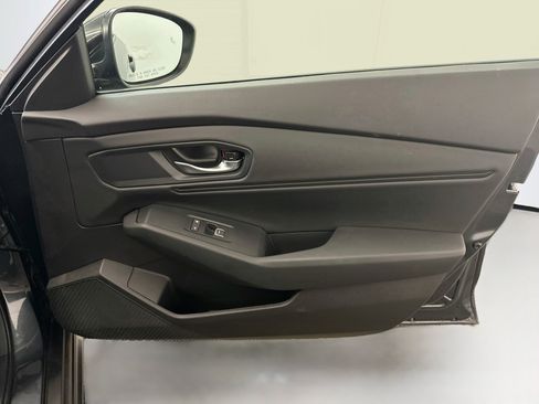 Used 2025 Honda Accord SE image 33