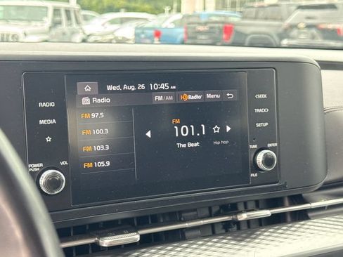 Used 2024 Kia Carnival LX FWD image 22