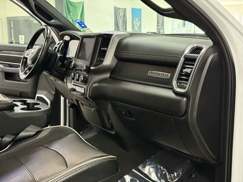 Used 2022 RAM 2500 Laramie w/ Night Edition image 11