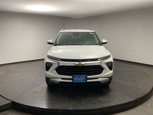 New 2026 Chevrolet TrailBlazer LT image 2